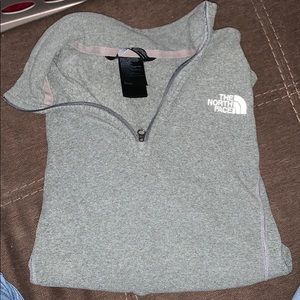 Women’s North Face quarter zip